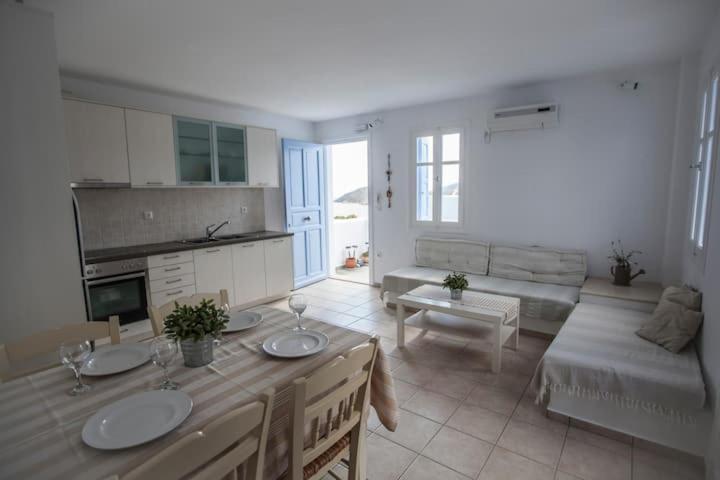 Astarti Apartments Livadi  Exterior photo
