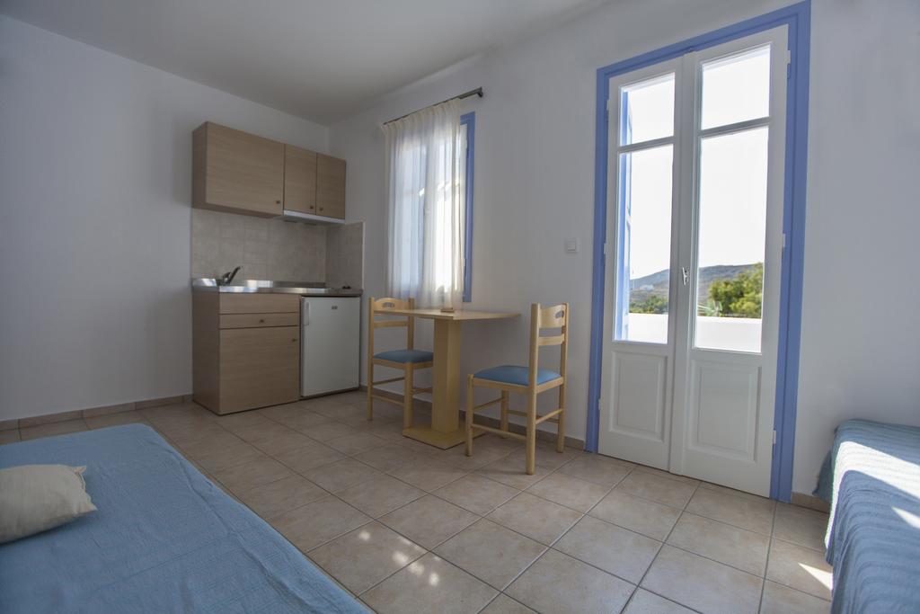 Astarti Apartments Livadi  Room photo